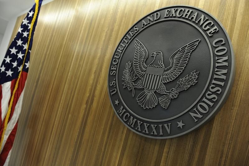 Глава SEC снова пугает инвесторов китайскими акциями