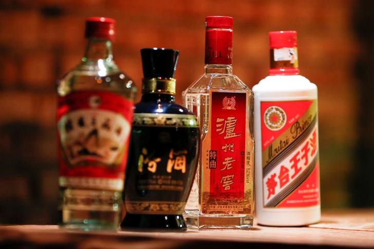 Китайские акции выросли благодаря алкогольному сектору