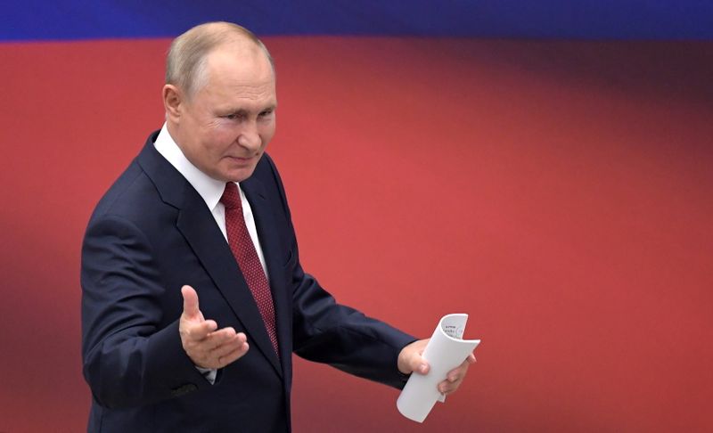 Новые соцвыплаты Путина в 500 млрд р сгладят позитив от улучшения инфляционной статистики