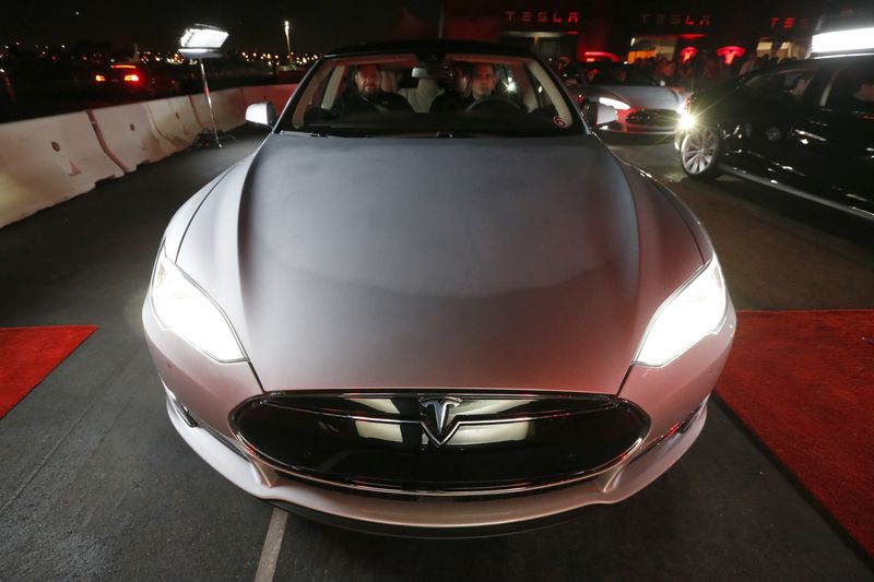 Знаменитый шортист Майкл Бьюрри увеличил ставку против Tesla