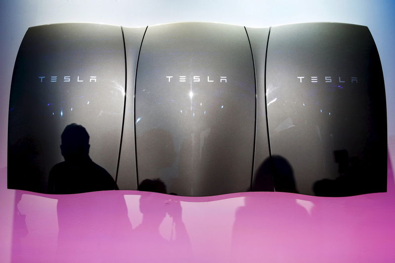 Несколько поставщиков Apple и Tesla приостановили производство в КНР из-за требований об энергосбережении