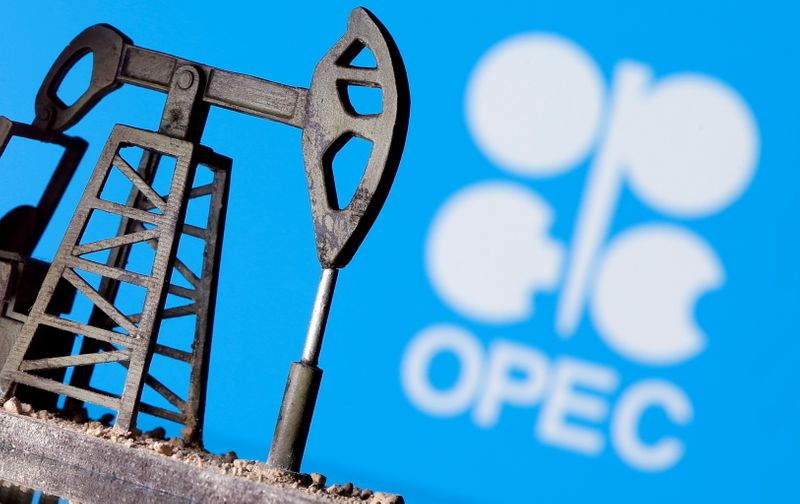 ОПЕК+ повысила прогноз роста спроса на нефть на 2022-й
