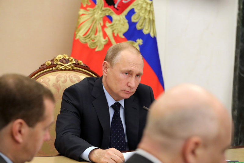 Путин призвал парламентариев «подискутировать на тему того, как и что можно было бы изменить» в работе Рособрнадзора