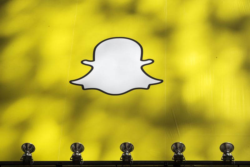 Бенефициаром сбоя Facebook стал Snapchat