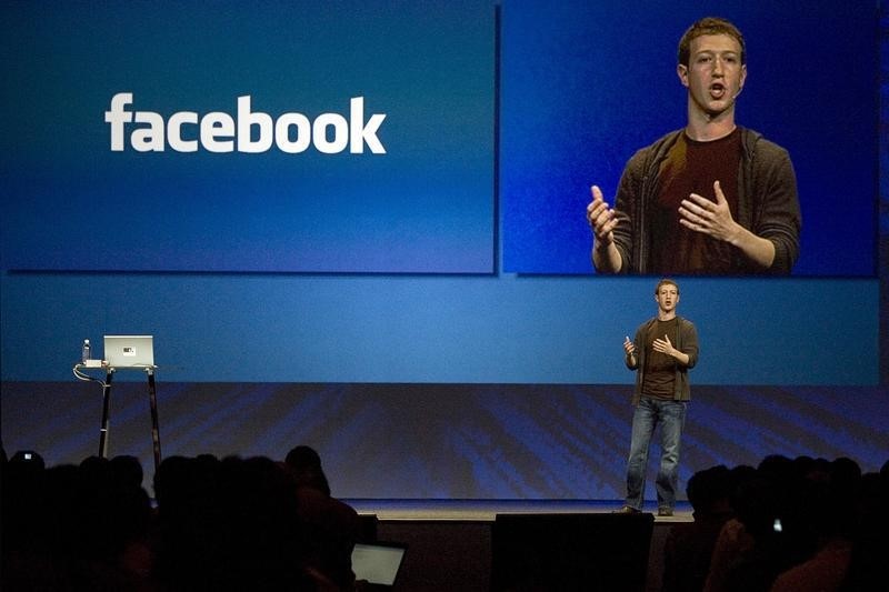 Facebook планирует провести ребрендинг