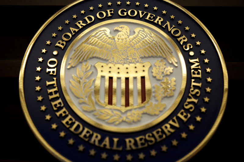 ФРС запретила своим чиновникам торговать  акциями