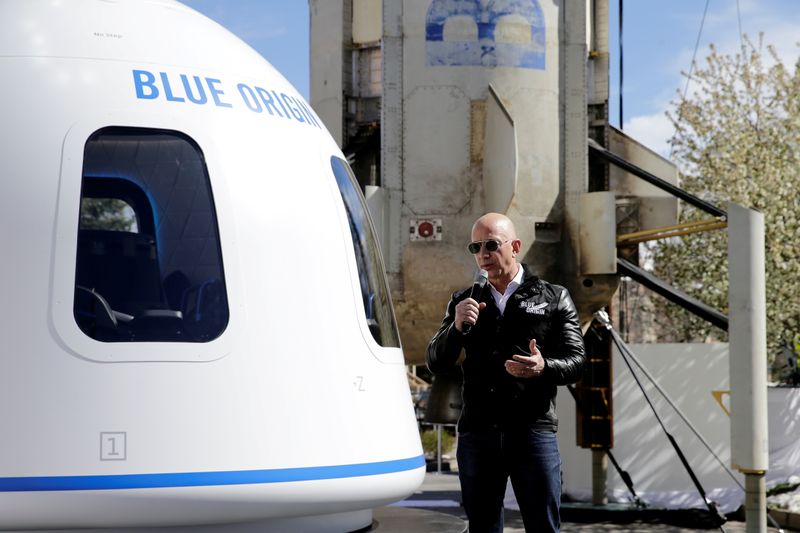 Капитан Кирк полетит в космос на  корабле Blue Origin