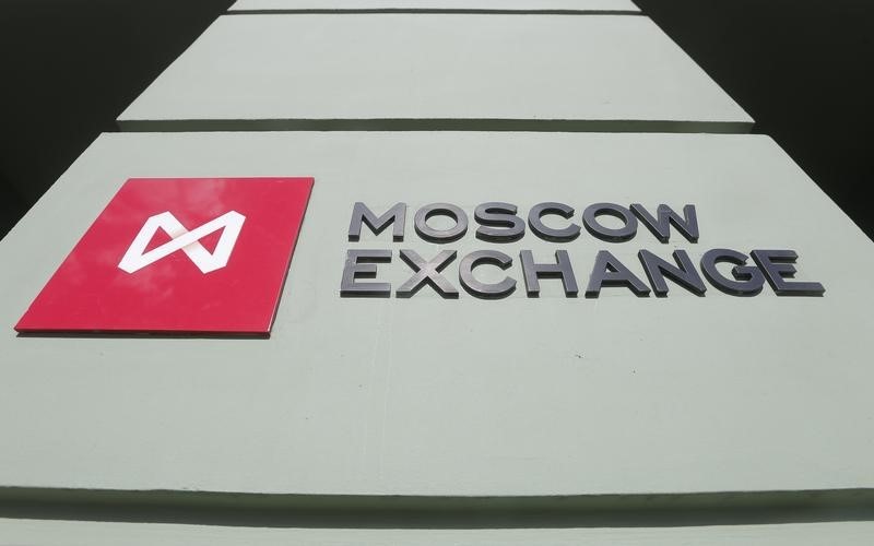 МосБиржа судится с СПБ биржей за доступ к ее данным