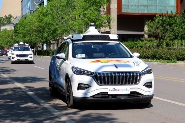 Китайская Baidu хочет запустить сервис беспилотного роботакси в 100 городах к 2030 году