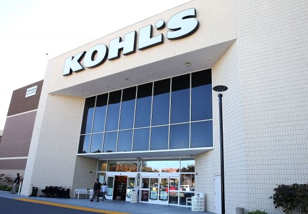 Акции Kohl подскочили после того, как ритейлер сообщил о росте продаж на 16%, поскольку покупатели покупают одежду и косметику
