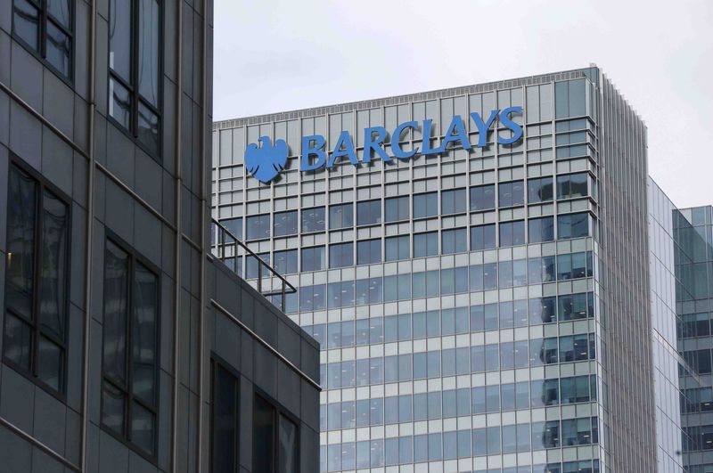 Глава Barclays уйдет в отставку из-за дела Эпштейна