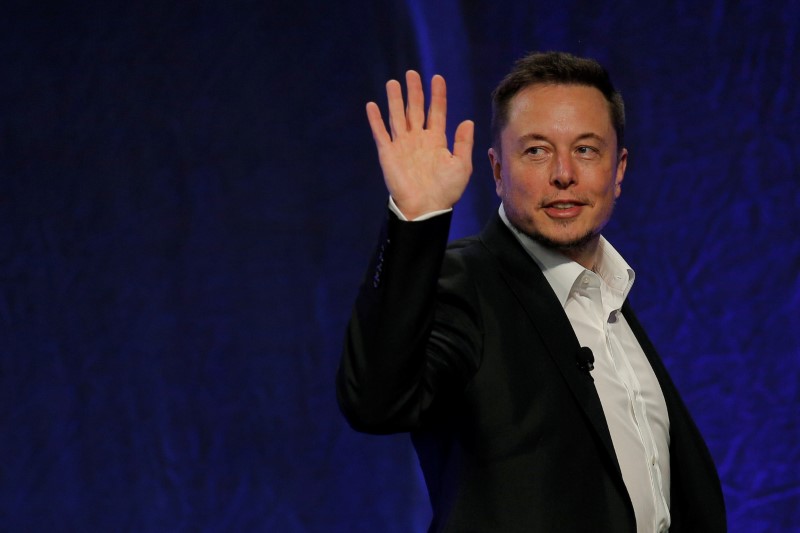 Илон Маск назвал условие для продажи акций Tesla
