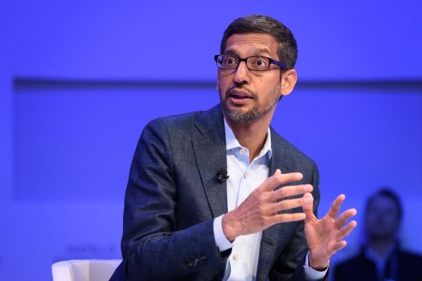 Генеральный директор Google решает вопросы, вызывающие обеспокоенность сотрудников по поводу потери руководителями «откровенности, честности, смирения и откровенности».