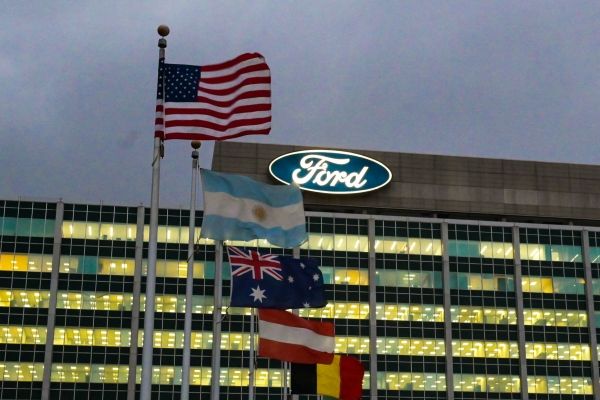 Ford откладывает программу возвращения к работе гибридных автомобилей до марта из-за варианта omicron