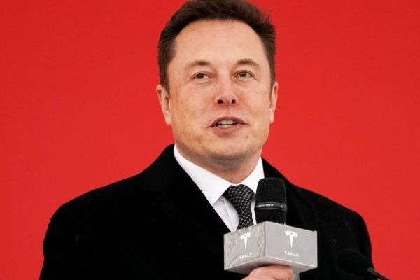 Tesla заявляет, что ей нужен графит из Китая для аккумуляторов, и требует отмены тарифов