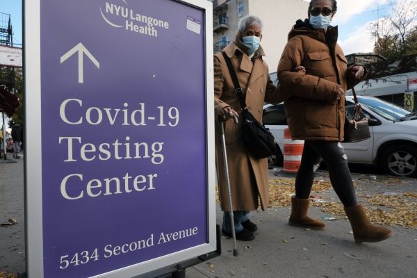 Власти Нью-Йорка подтвердили 5 случаев заражения вирусом omicron Covid в штате