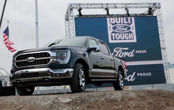 Автопроизводитель заявляет, что пикап Ford остается самым продаваемым грузовиком в Америке вот уже 45 лет