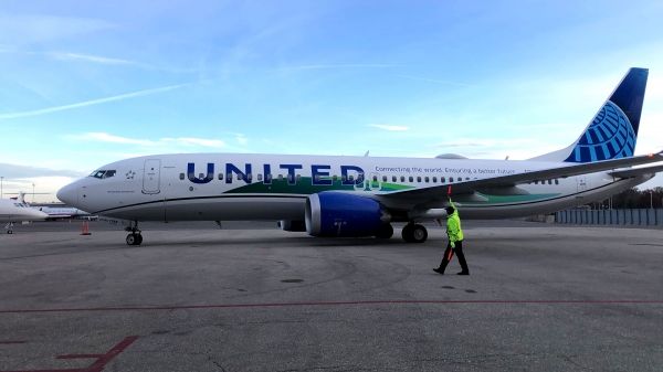 United Airlines ожидает в конце года поездки на День благодарения, несмотря на вариант omicron