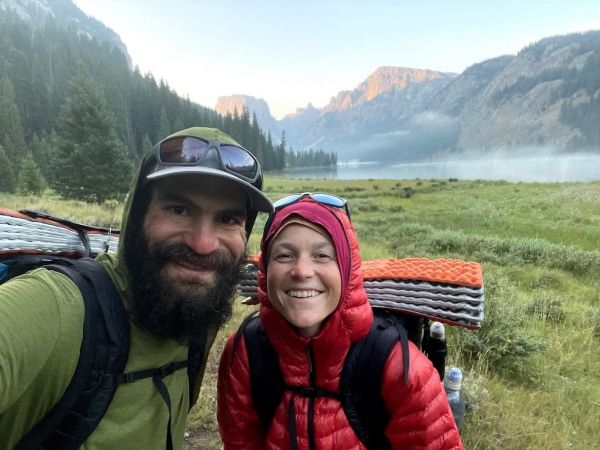Как пережить 4-месячный поход: пара, которая прошла пешком из Мексики в Канаду, делится советами с 1,7 миллионами подписчиков TikTok