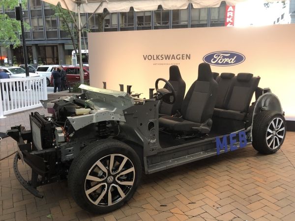 Ford и Volkswagen расширяют партнерство по производству электромобилей до выпуска второй электрической модели для европейского рынка.