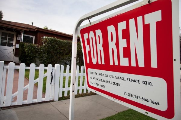 Цены на аренду для одной семьи растут рекордными темпами, во главе с домами в городах Солнечного пояса, таких как Майами и Феникс.