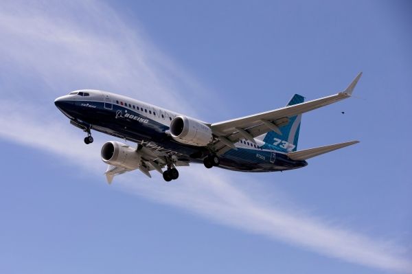 Поставки самолетов Boeing в феврале сократились из-за нерешенной проблемы с Dreamliner