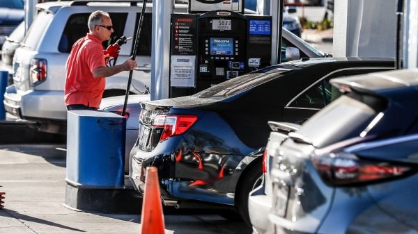 Потребители почувствовали давление на заправке из-за роста цен на газ в феврале. Вот кто пострадал больше всего