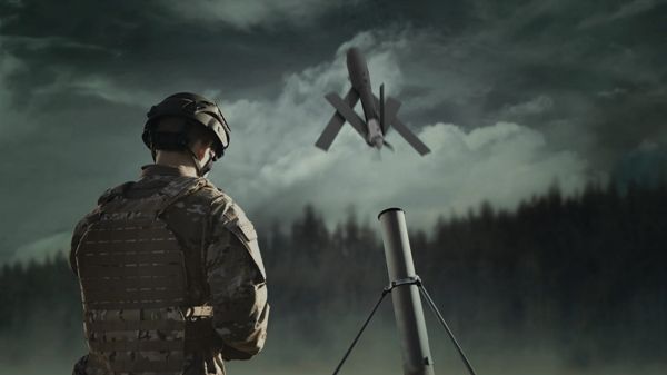 США отправили в Украину 100 дронов-убийц Switchblades