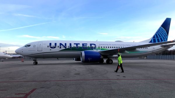 United Airlines разрешит непривитым сотрудникам вернуться на свои рабочие места в этом месяце