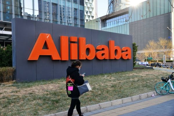 Китайские акции, зарегистрированные в США, снова падают, а Alibaba упала на 7%