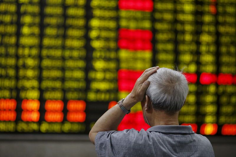 Азиатский рынок упал на фоне мрачных настроений