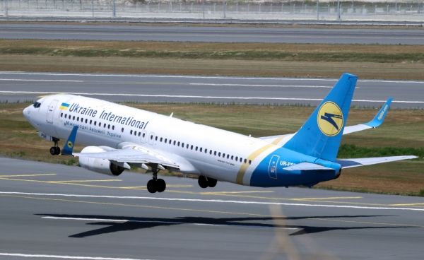Кризис в России начинает нарушать авиасообщение с Украиной, поскольку страховщики отказываются от покрытия некоторых самолетов