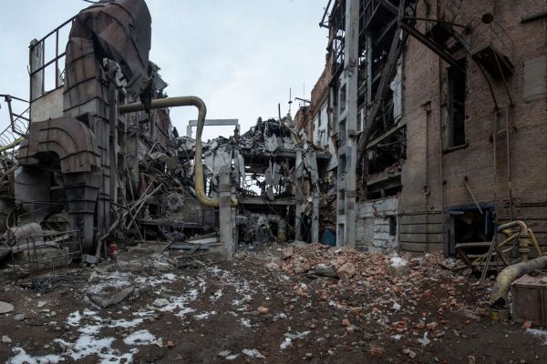 Ракеты попали в дома в Киеве; Делегация ЕС едет в столицу Украины