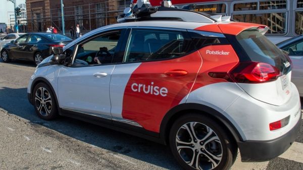GM купит долю SoftBank в беспилотном автомобиле Cruise
