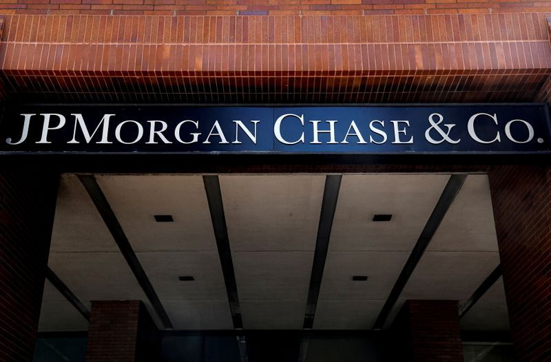JPMorgan: клиенты испытывают «крайний стресс»