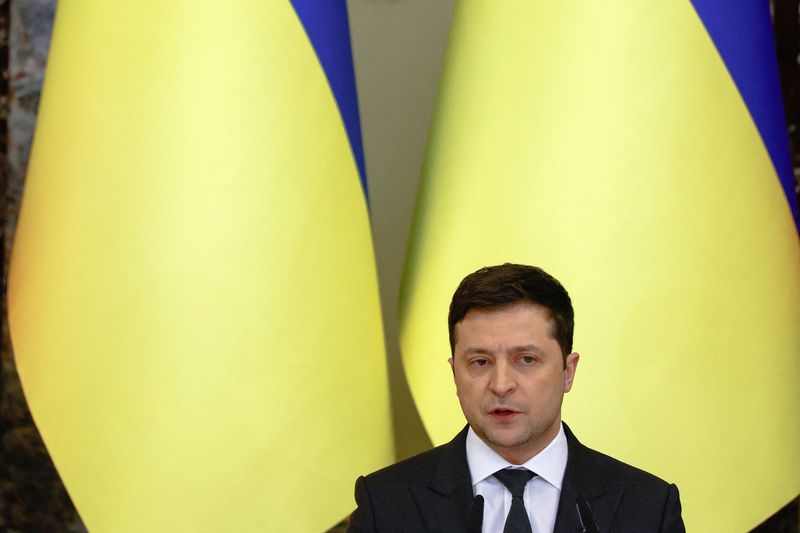 Зеленский подписал закон об изъятии собственности РФ на территории Украины
