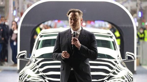 Tesla сообщает о доходах за первый квартал после звонка в среду