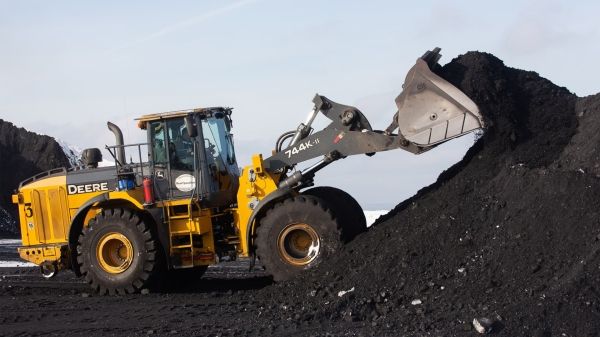 Источники сообщают, что ЕС не собирается полностью запрещать импорт российского угля до августа.