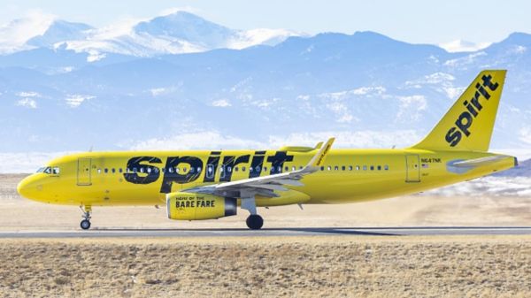 Акции Spirit Airlines подскочили на 20% после того, как в отчете говорится, что JetBlue сделала ставку, превышающую предложение Frontier