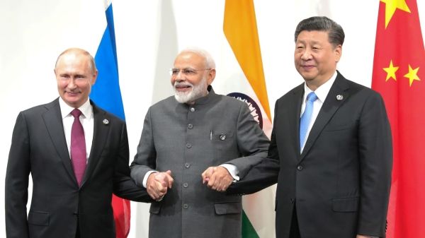 Россия и Запад борются за то, чтобы Китай и Индия встали на их сторону в войне на Украине