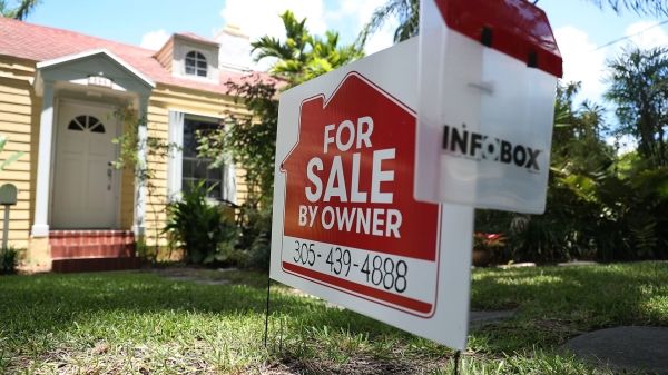 В отчете S&P Case-Shiller говорится, что цены на жилье выросли в начале года, причем в Аризоне и Флориде произошел резкий скачок.